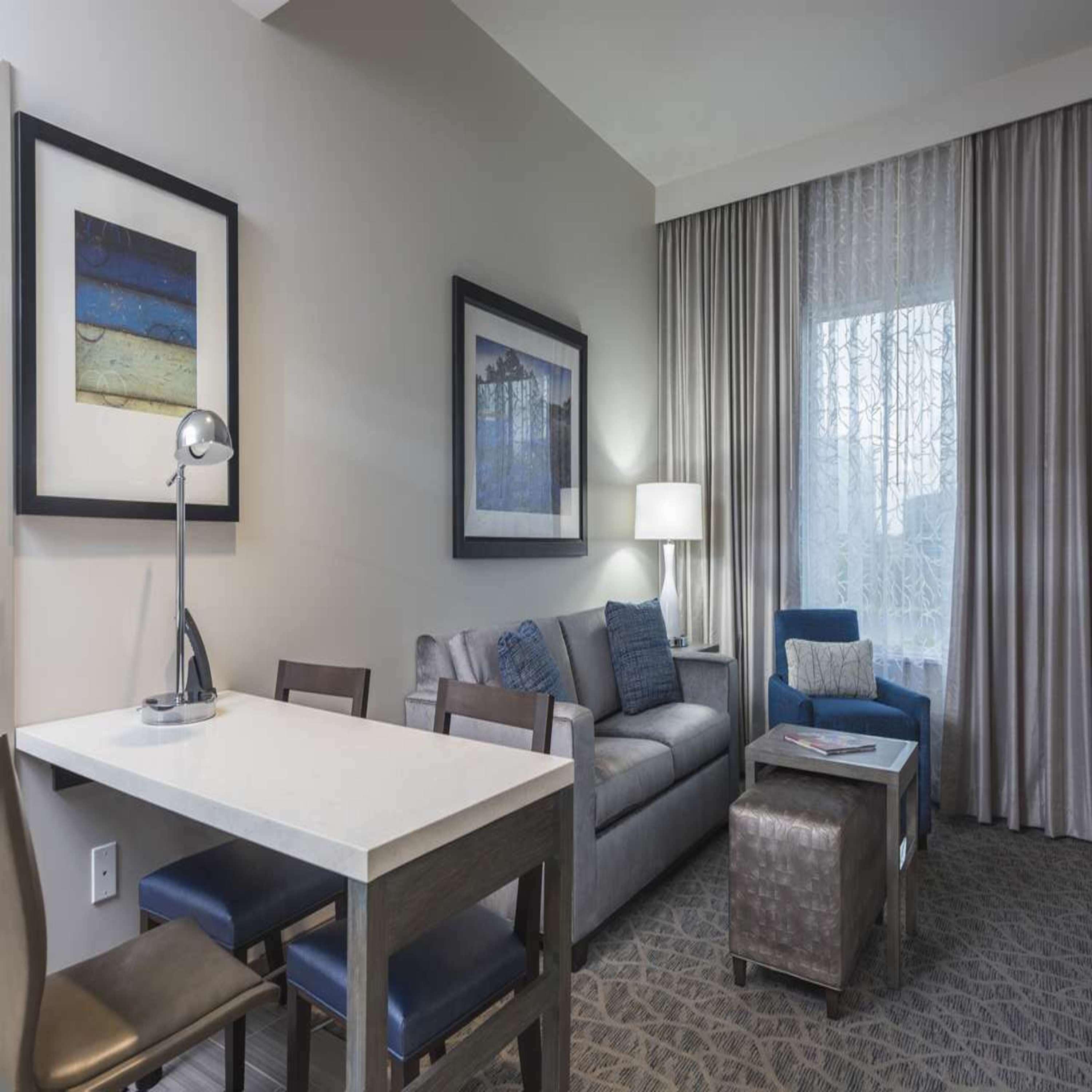 Embassy Suites By Hilton The Woodlands Esterno foto