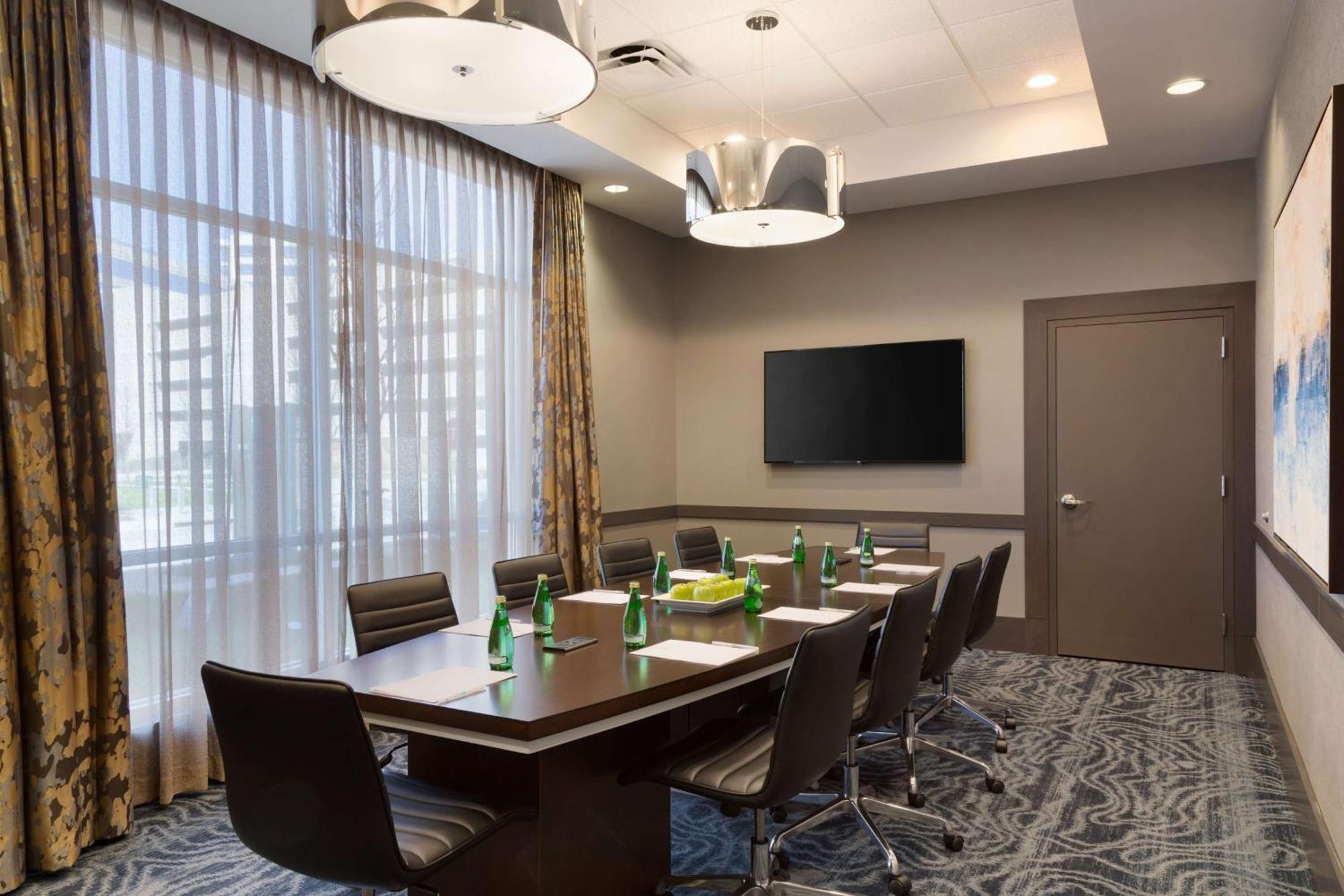 Embassy Suites By Hilton The Woodlands Esterno foto